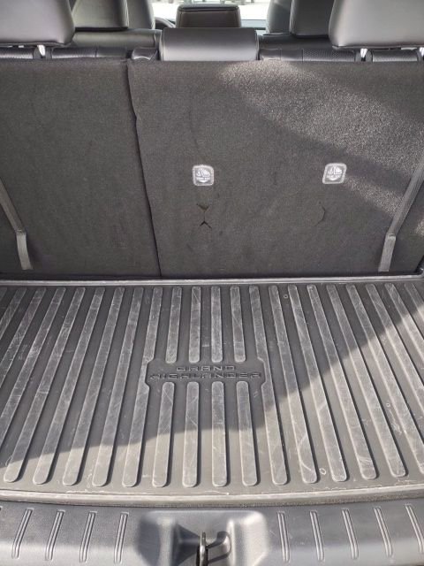 Used 2025 Toyota Grand Highlander AWD image 18