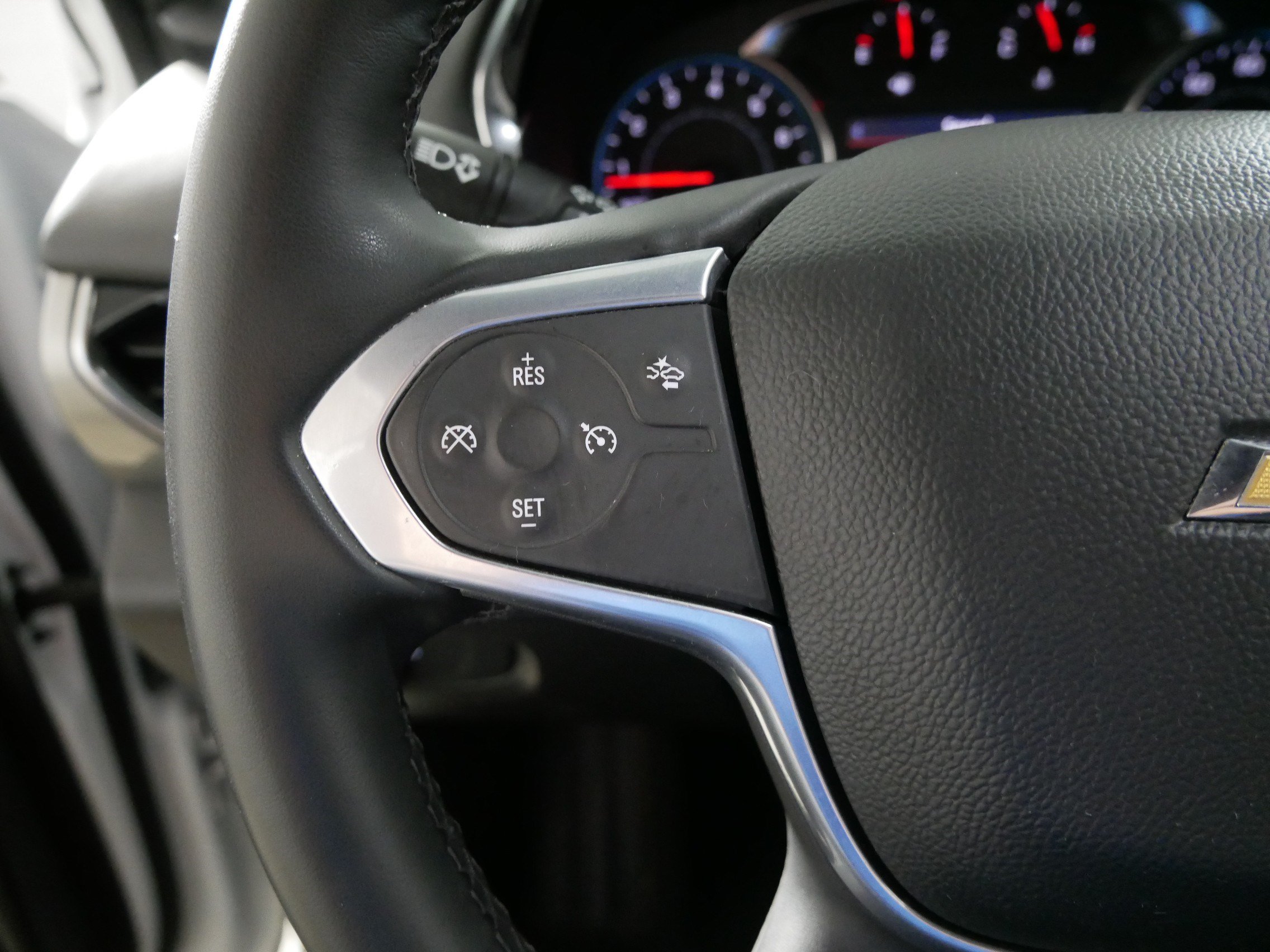 Used 2023 Chevrolet Traverse LT w/ Rear Camera Mirror Package AWD/4WD image 27