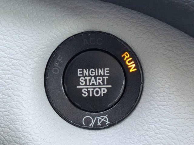 Used 2019 Jeep Cherokee Limited image 26