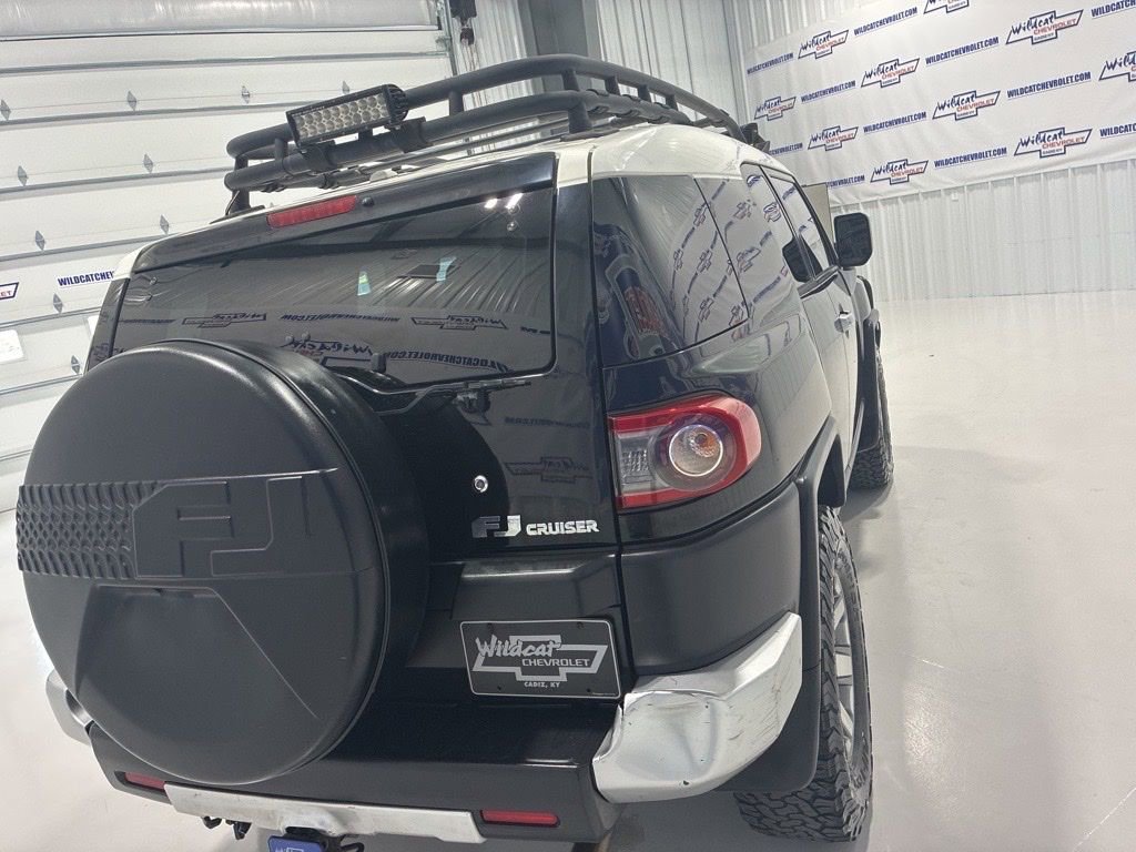 Used 2014 Toyota FJ Cruiser 4WD w/ Convenience Package image 6