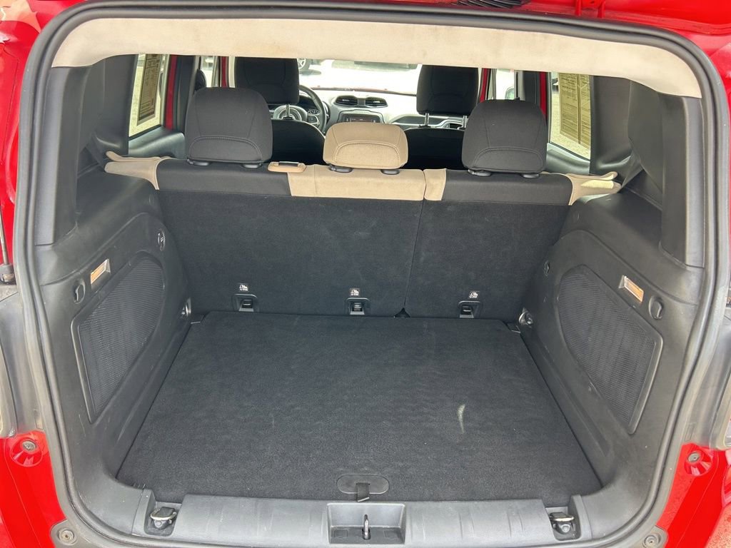 Used 2015 Jeep Renegade Latitude image 28