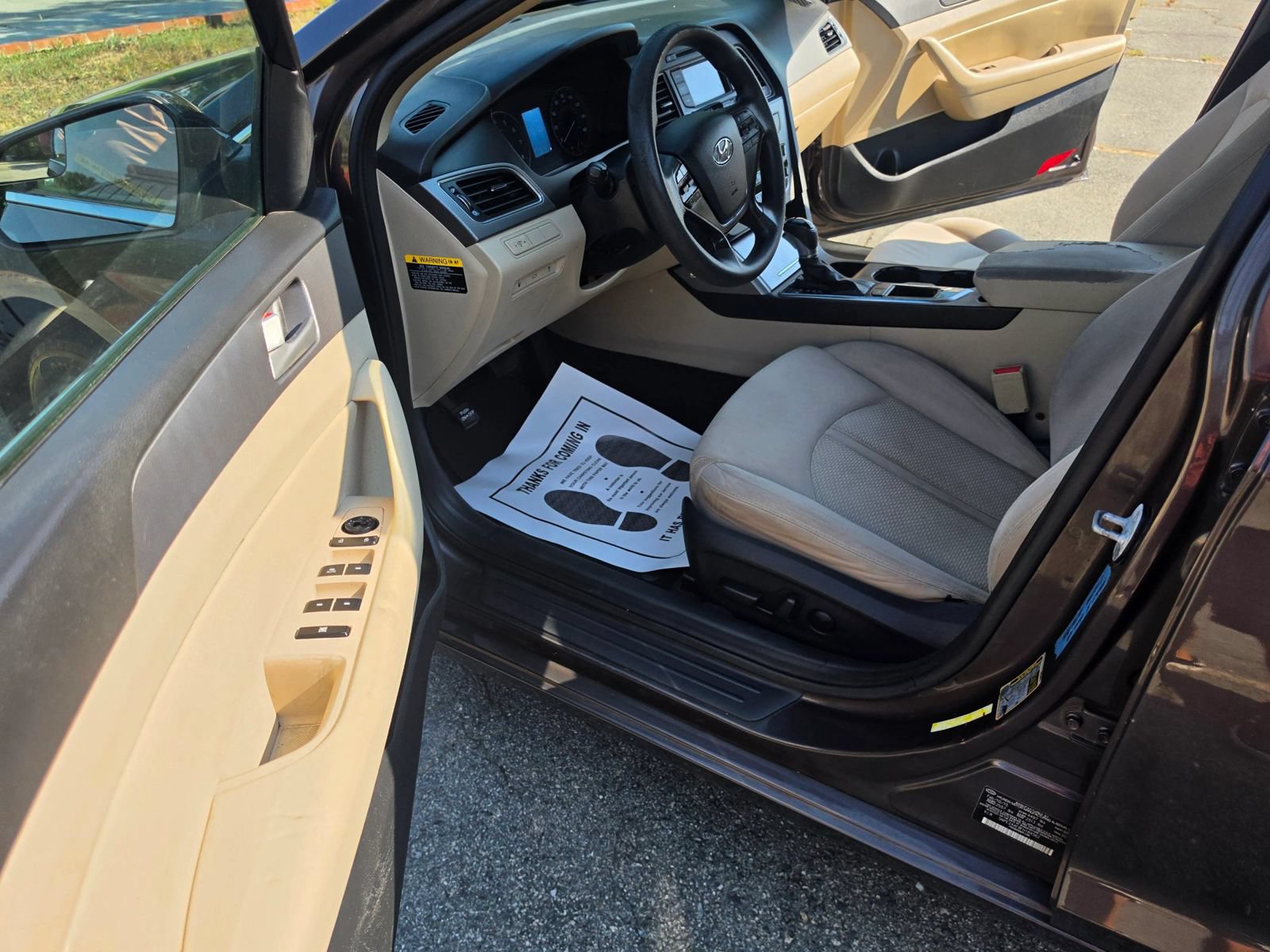 Used 2015 Hyundai Sonata SE w/ Option Group 09 FWD image 11