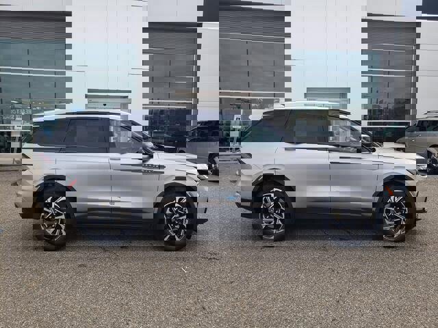 New 2026 Lincoln Nautilus Premier image 11