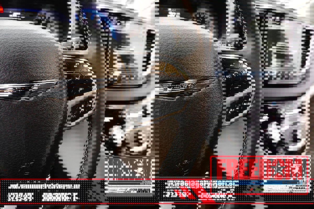 Certified 2024 Chrysler Pacifica Touring-L image 27