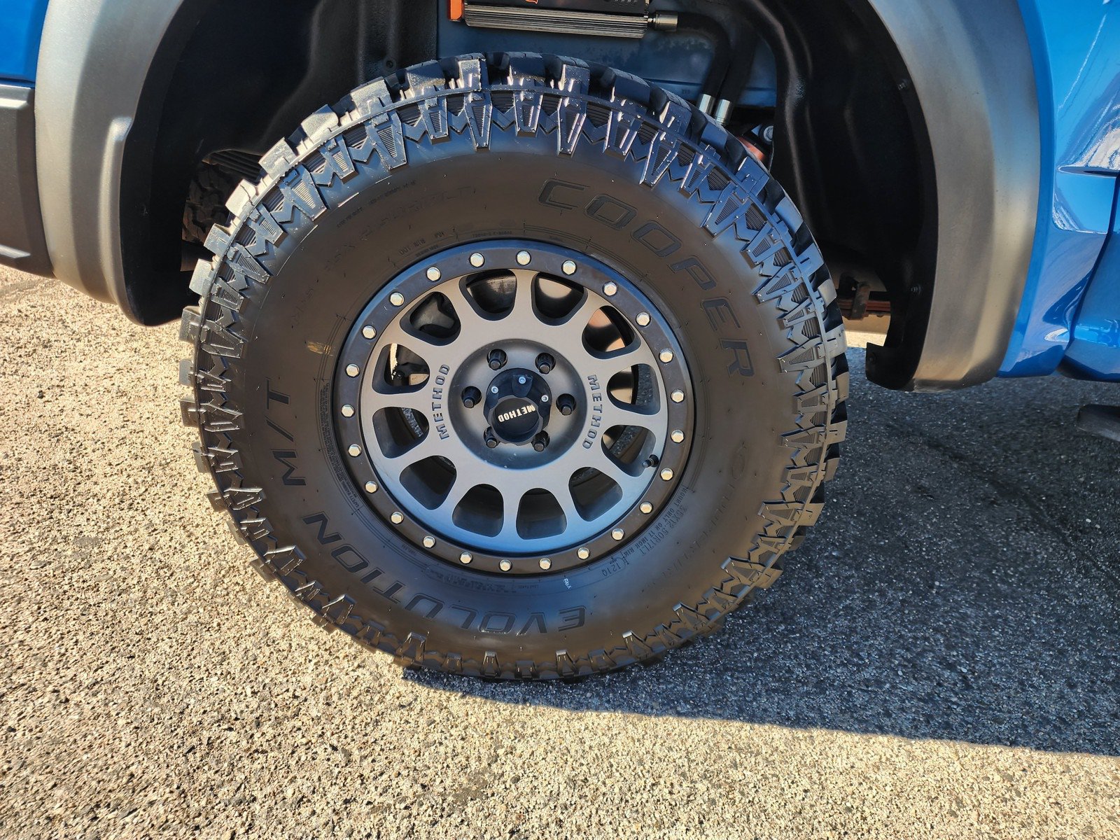 Used 2019 Ford F150 Raptor AWD/4WD image 14