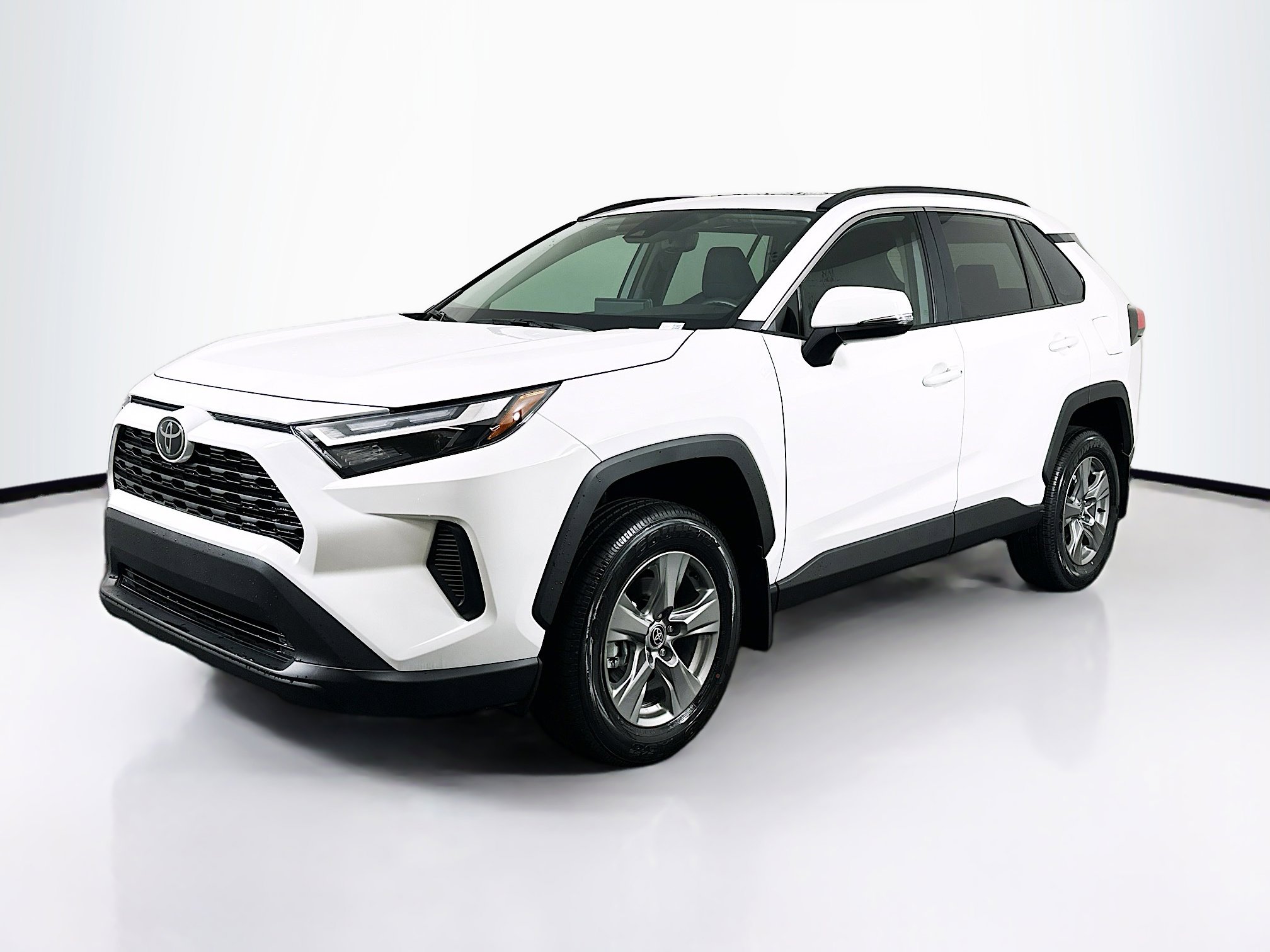 Used 2025 Toyota RAV4 XLE w/ Convenience Package image 3
