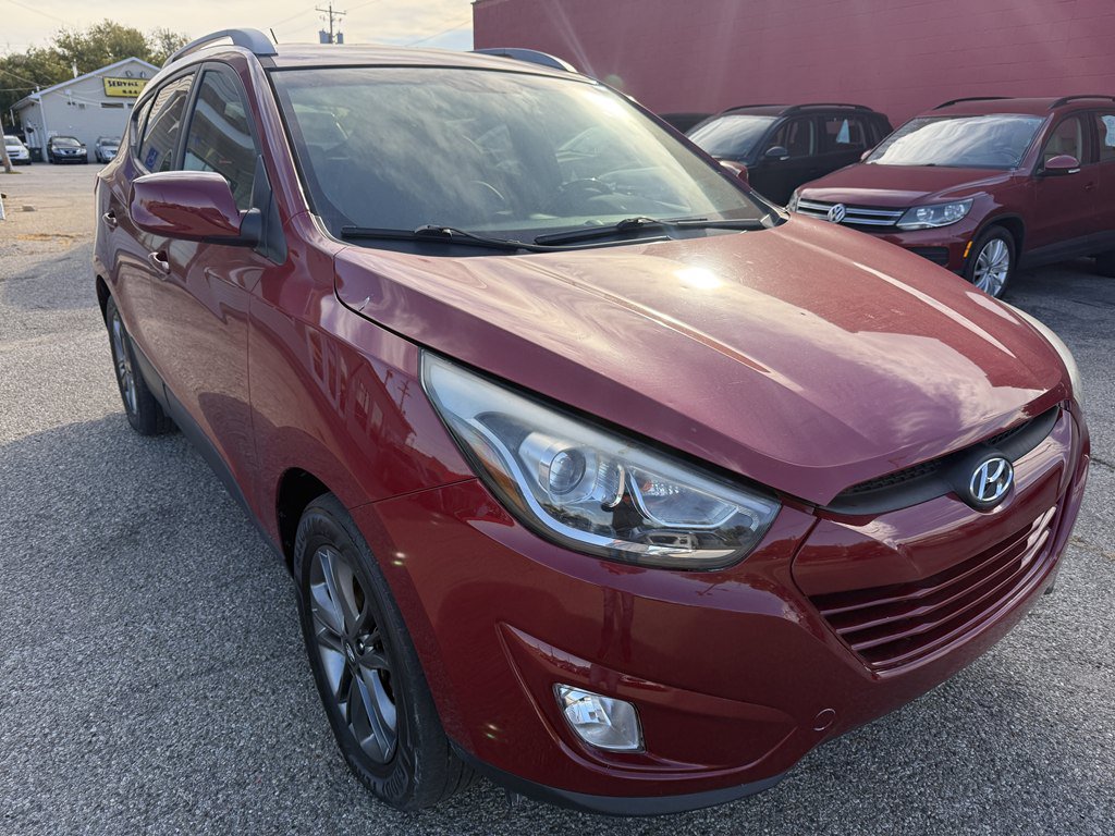 Used 2015 Hyundai Tucson SE AWD/4WD image 1