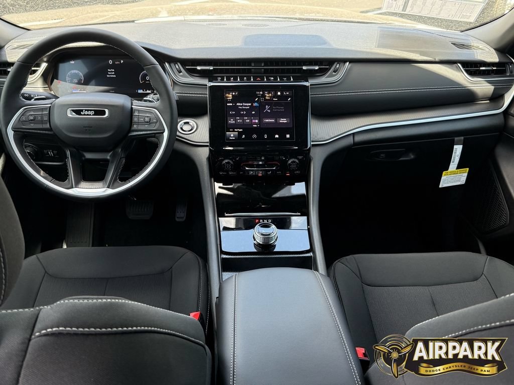 New 2025 Jeep Grand Cherokee L Laredo w/ Luxury Tech Group I AWD/4WD image 19