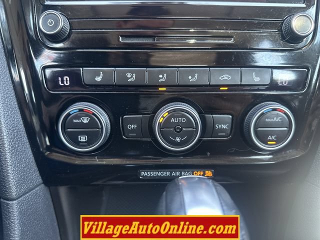 Used 2022 Volkswagen Passat 2.0T SE FWD image 21