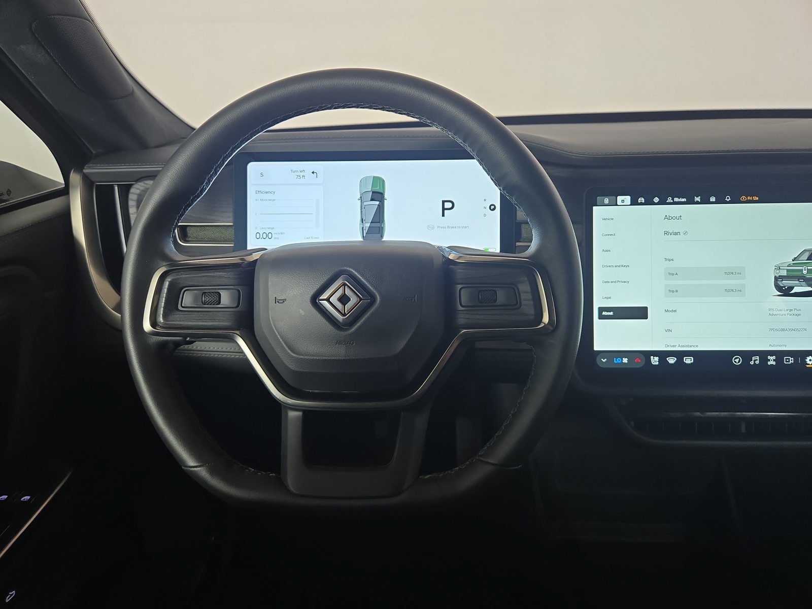 Used 2025 Rivian R1S Adventure Dual AWD/4WD image 28