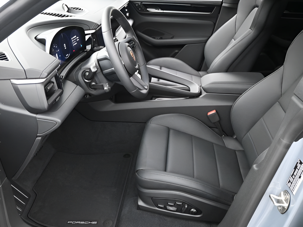 New 2025 Porsche Macan 4 Electric AWD/4WD image 5