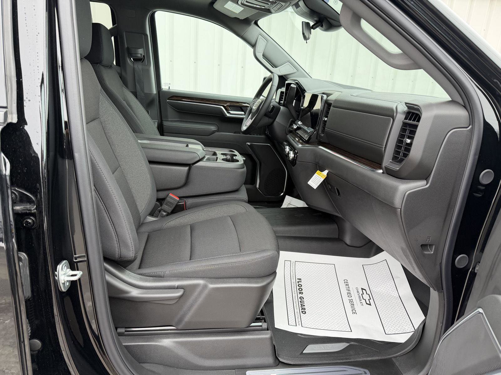 Used 2025 GMC Sierra 1500 Elevation image 15