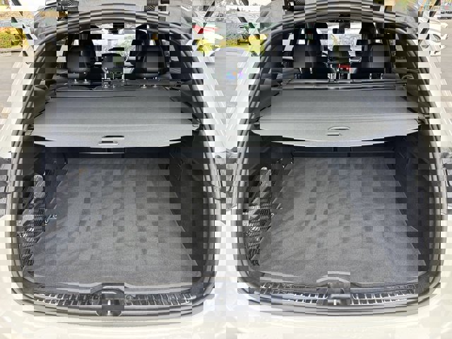 Used 2025 Mercedes-Benz GLC 300 4MATIC image 14