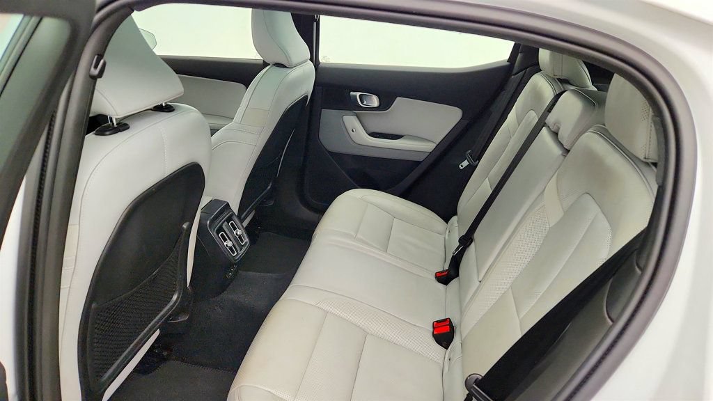 Used 2023 Polestar Polestar 2 w/ Pilot Pack AWD/4WD image 19