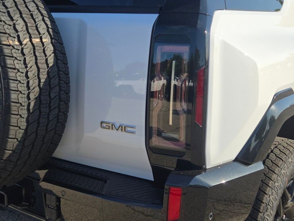 New 2025 GMC Hummer EV 2X image 13