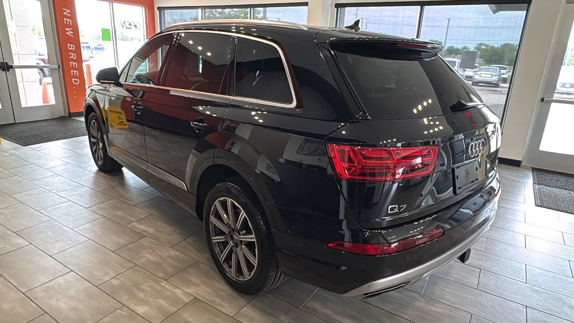 Used 2018 Audi Q7 3.0T Premium Plus AWD/4WD image 10