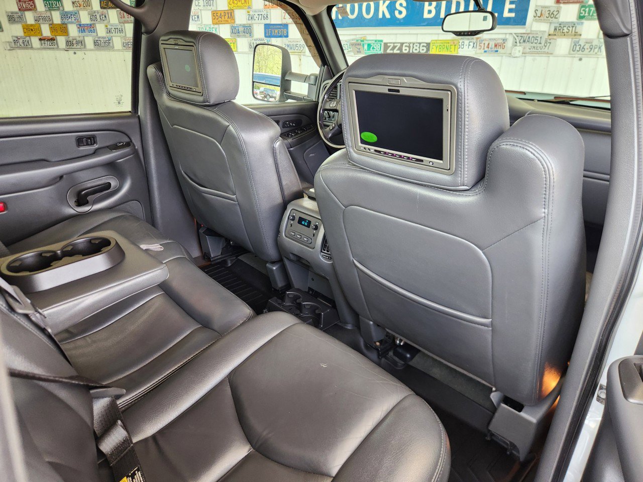Used 2006 Chevrolet Silverado 3500 LT w/ Heavy-Duty Power Package AWD/4WD image 21