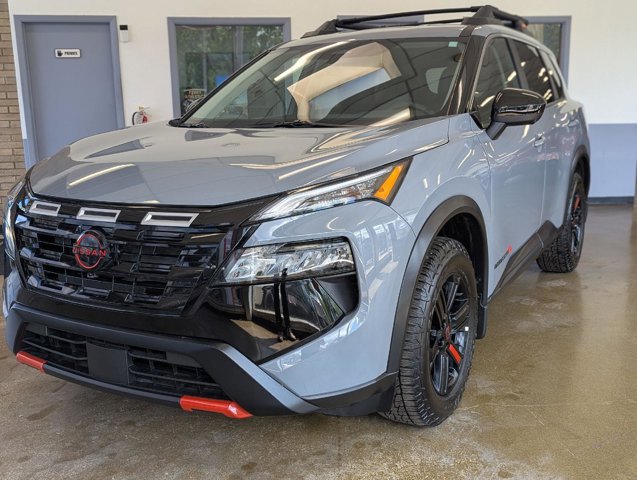 Certified 2025 Nissan Rogue SV AWD/4WD image 2