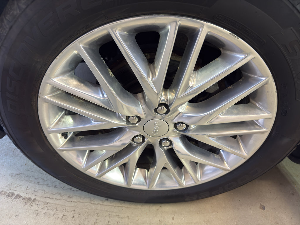 Used 2018 Jeep Grand Cherokee Summit AWD/4WD image 33