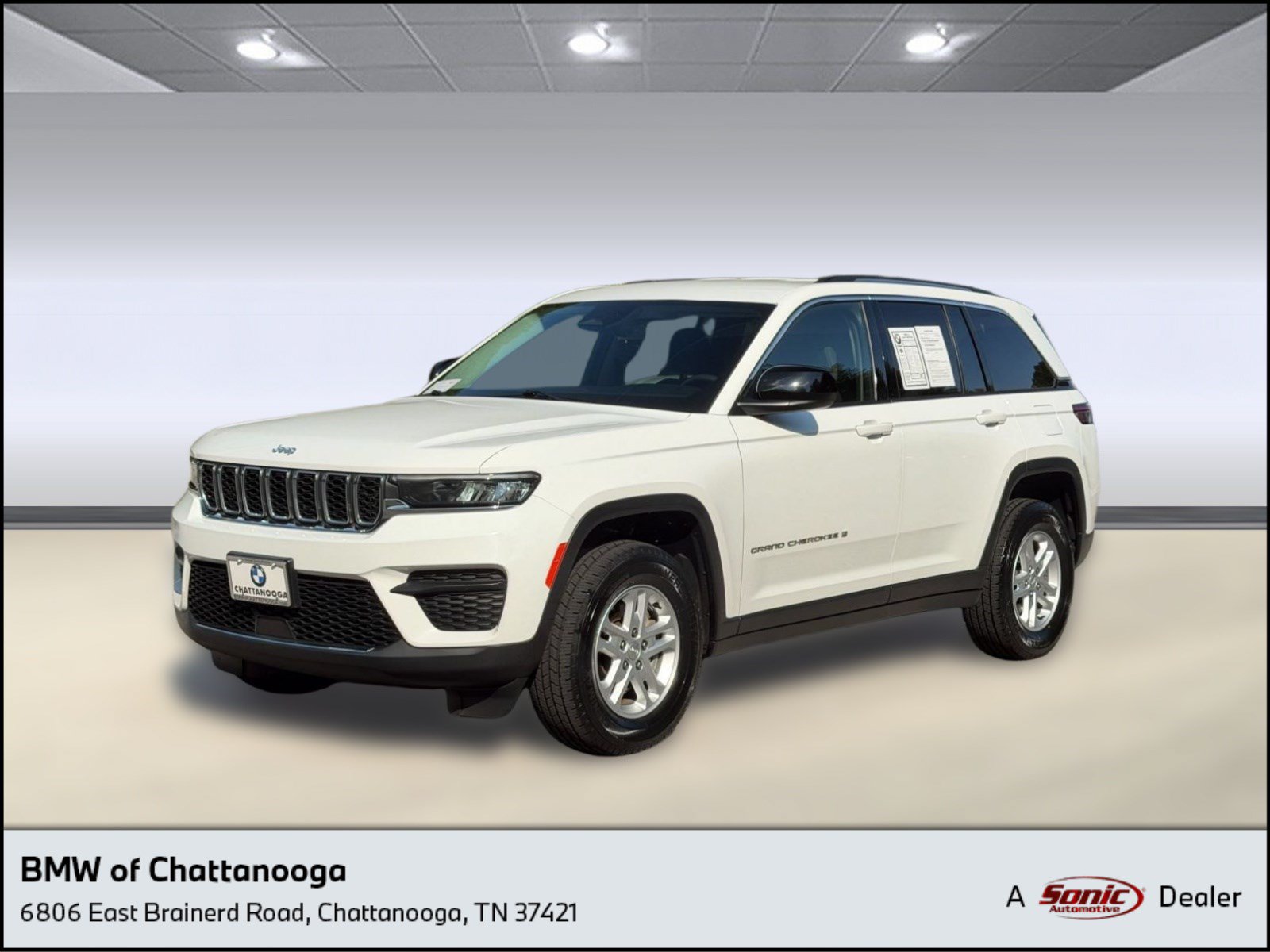 Used 2023 Jeep Grand Cherokee Laredo