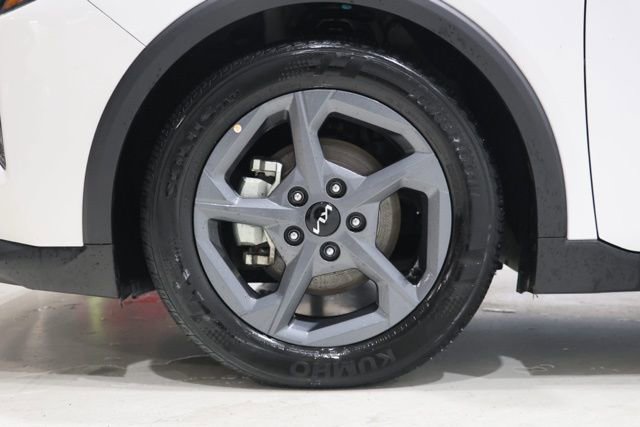 Used 2025 Kia K4 LXS image 45