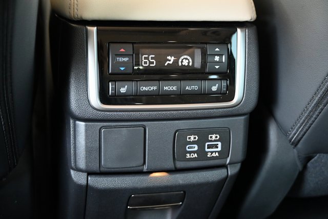 New 2025 Subaru Ascent Limited image 11