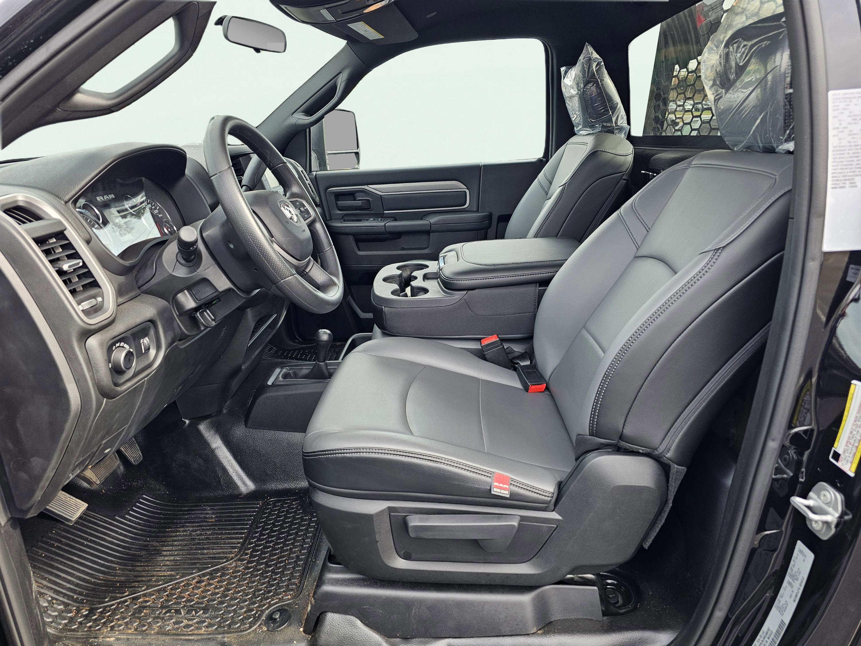 New 2024 RAM 4500 Tradesman image 19