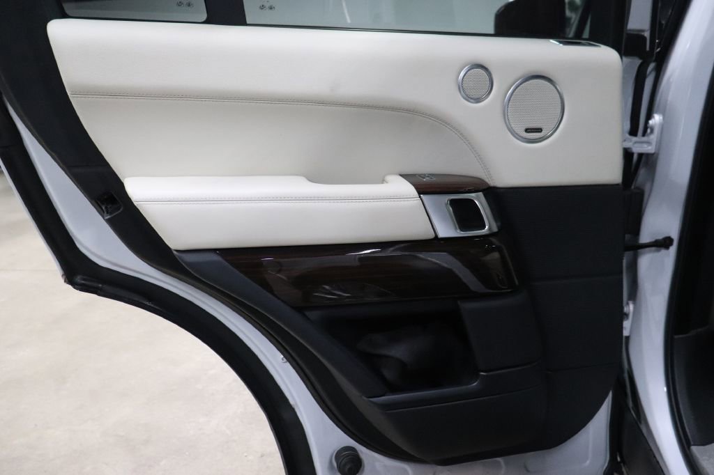Used 2016 Land Rover Range Rover Supercharged image 13