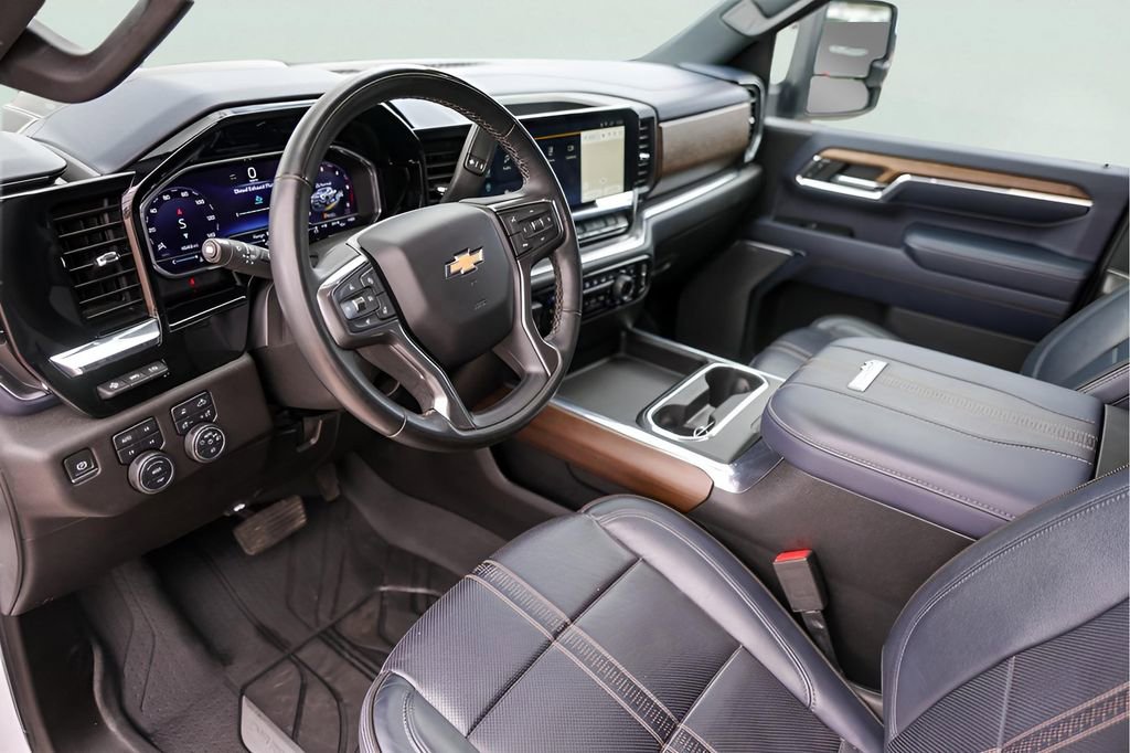 Certified 2024 Chevrolet Silverado 3500 High Country w/ High Country Premium Package image 13