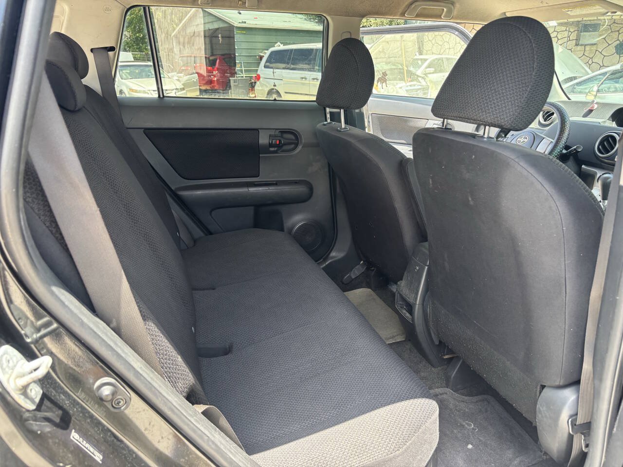 Used 2010 Scion xB FWD image 9