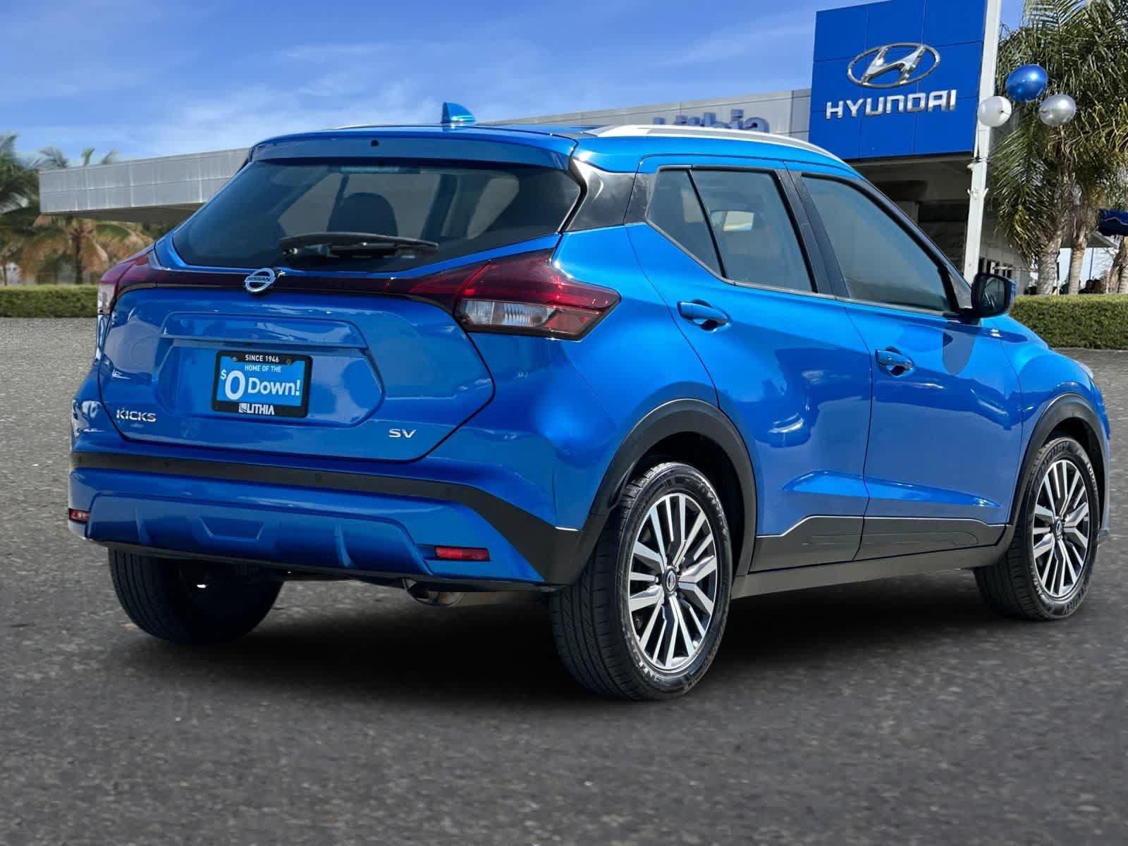 Used 2021 Nissan Kicks SV FWD image 3