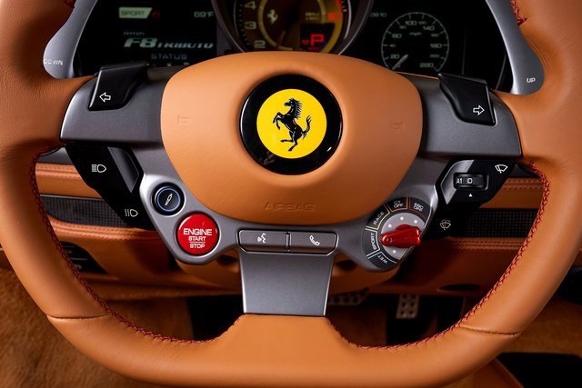 Used 2022 Ferrari F8 Tributo image 32
