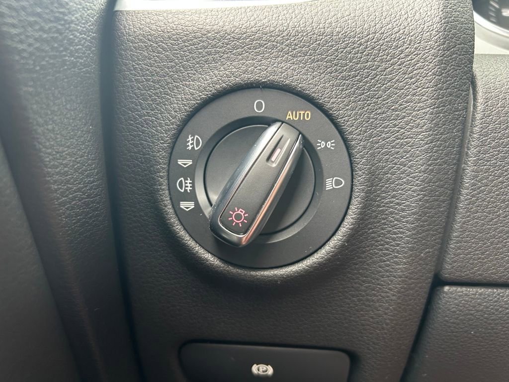 Used 2011 Audi Q7 3.0T Premium Plus image 18