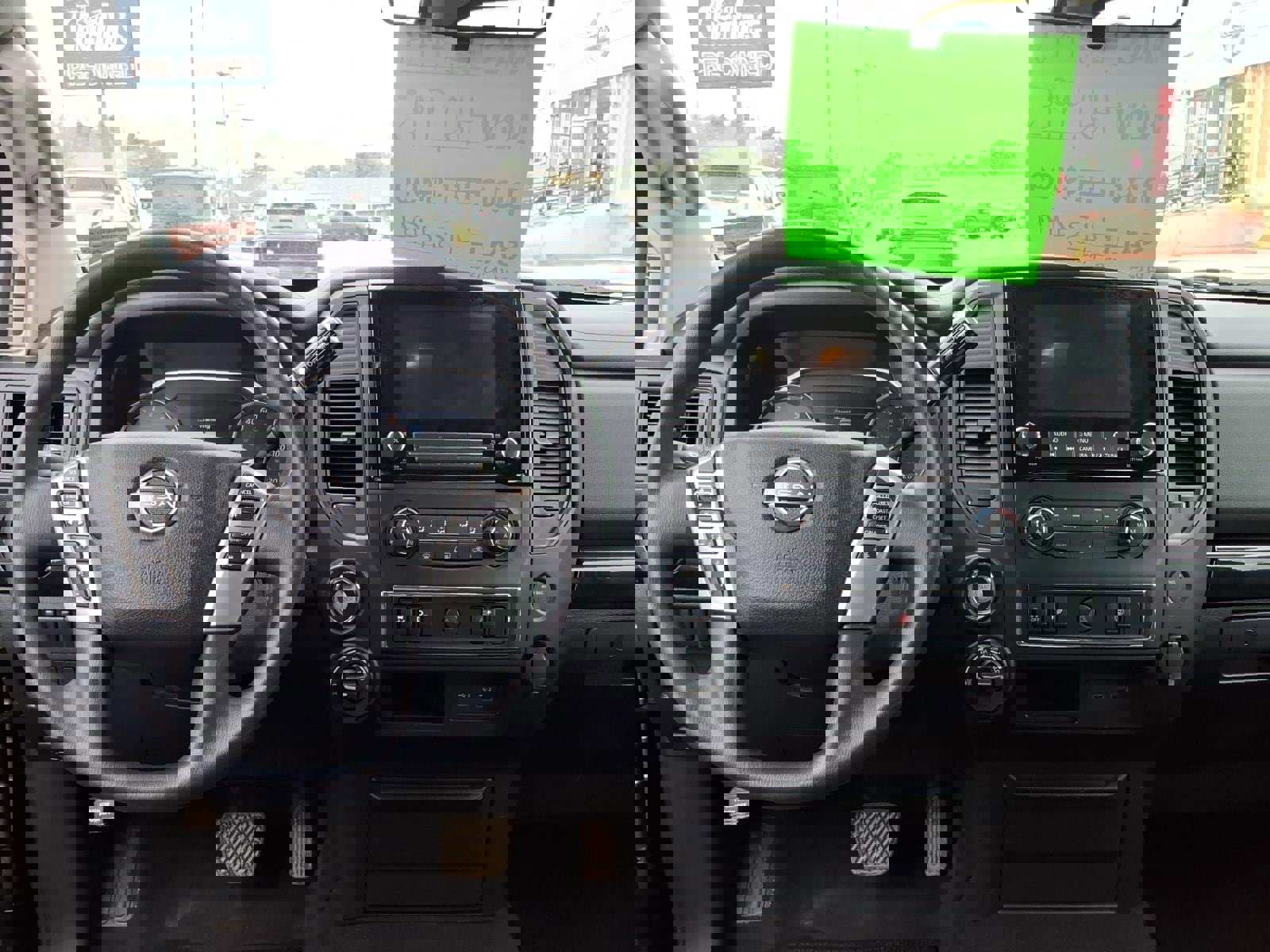 Used 2024 Nissan Titan SV w/ Accessory Utility Package image 8