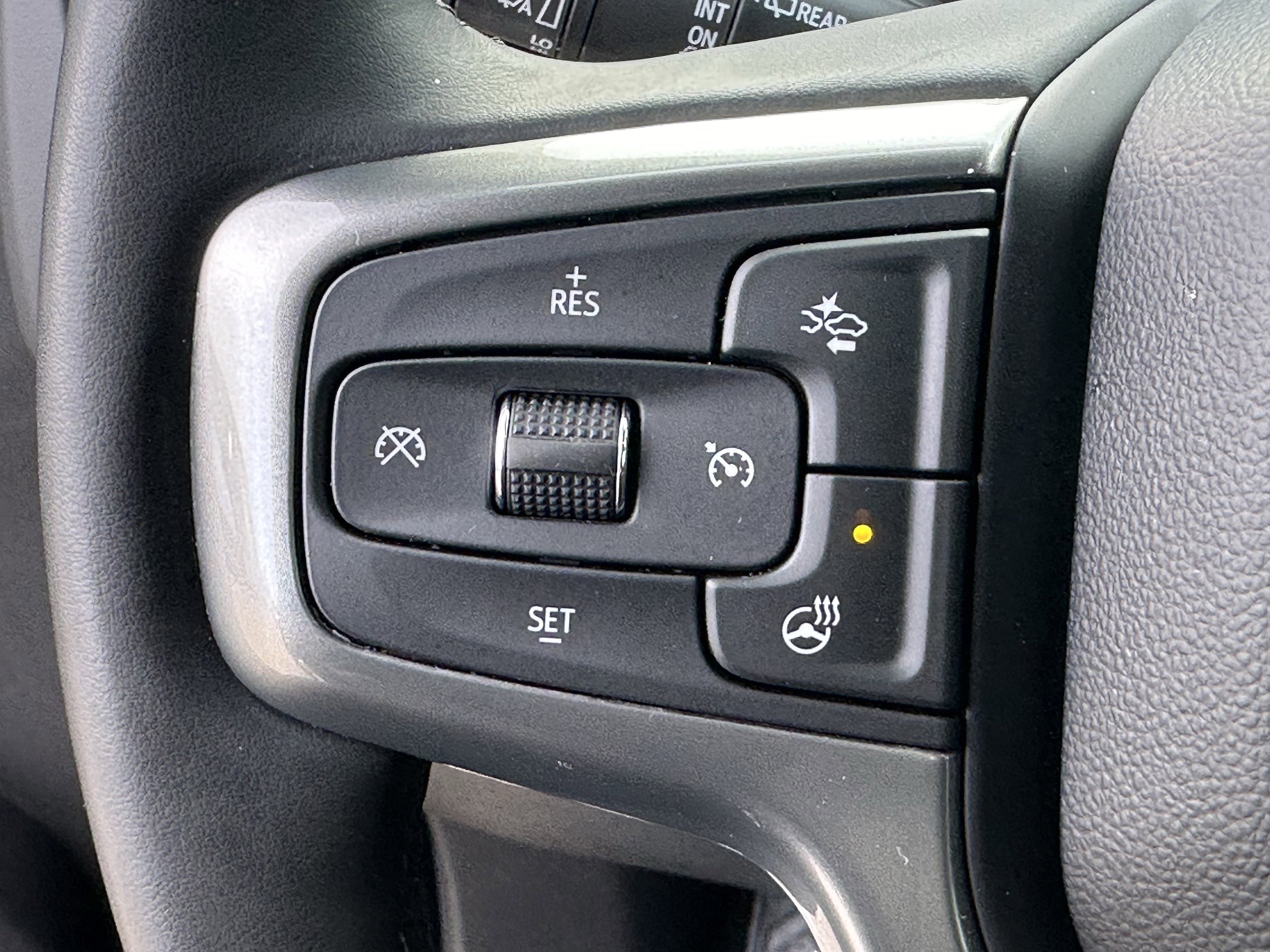 Used 2024 Chevrolet Suburban LT w/ Luxury Package image 27