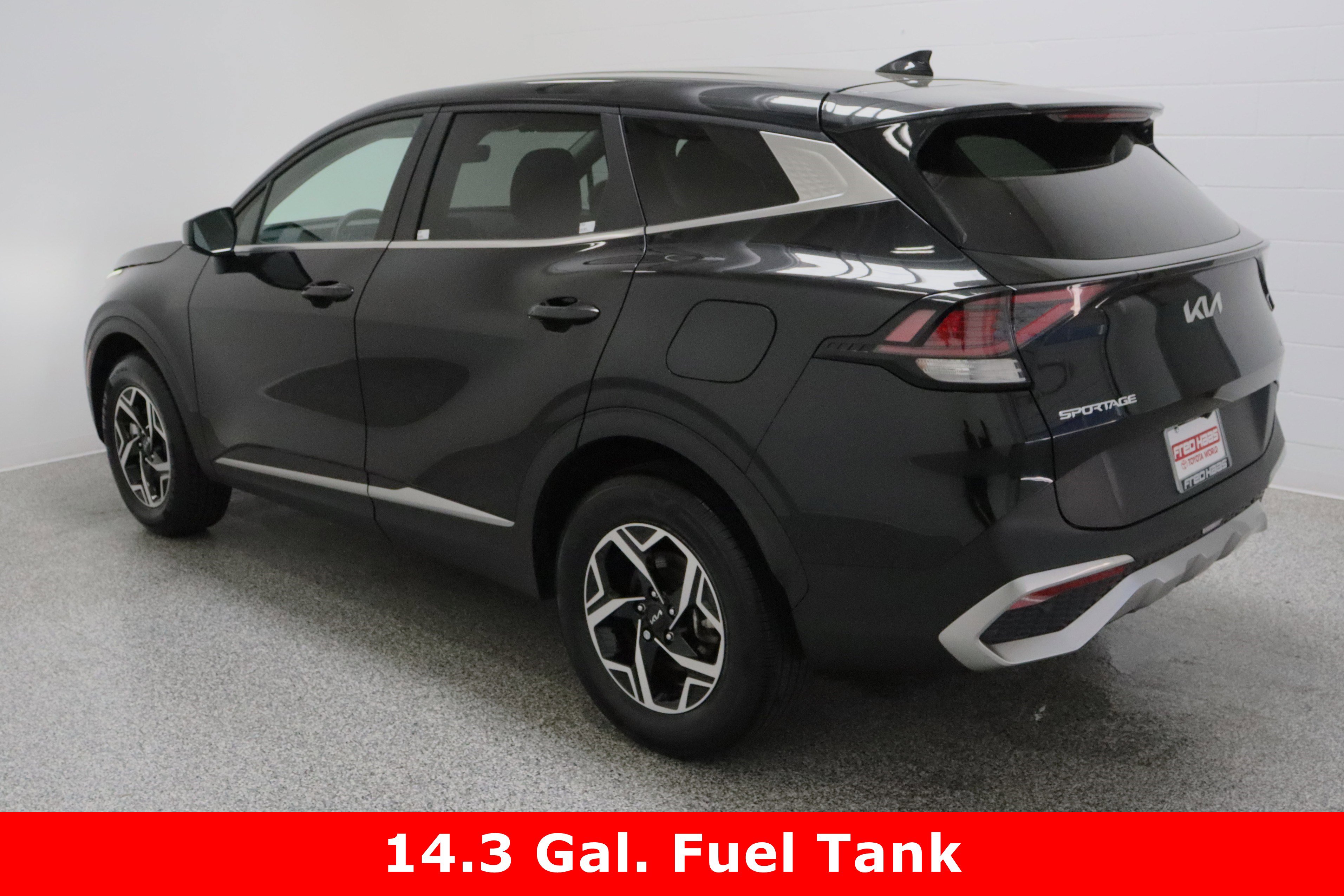 Used 2024 Kia Sportage LX image 9