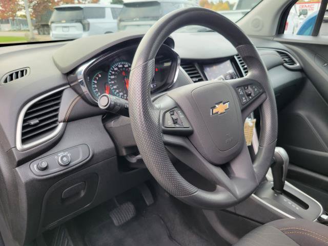 Used 2020 Chevrolet Trax LT FWD image 10