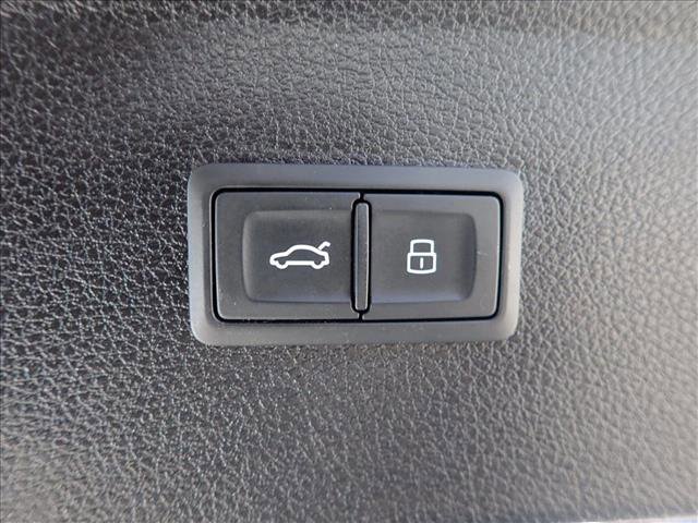 Used 2020 Audi Q5 e Premium Plus image 8