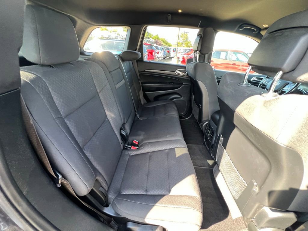 Used 2020 Jeep Grand Cherokee Laredo image 23