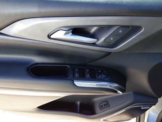 Used 2025 Chevrolet Traverse LT w/ Enhanced Driving Package image 27