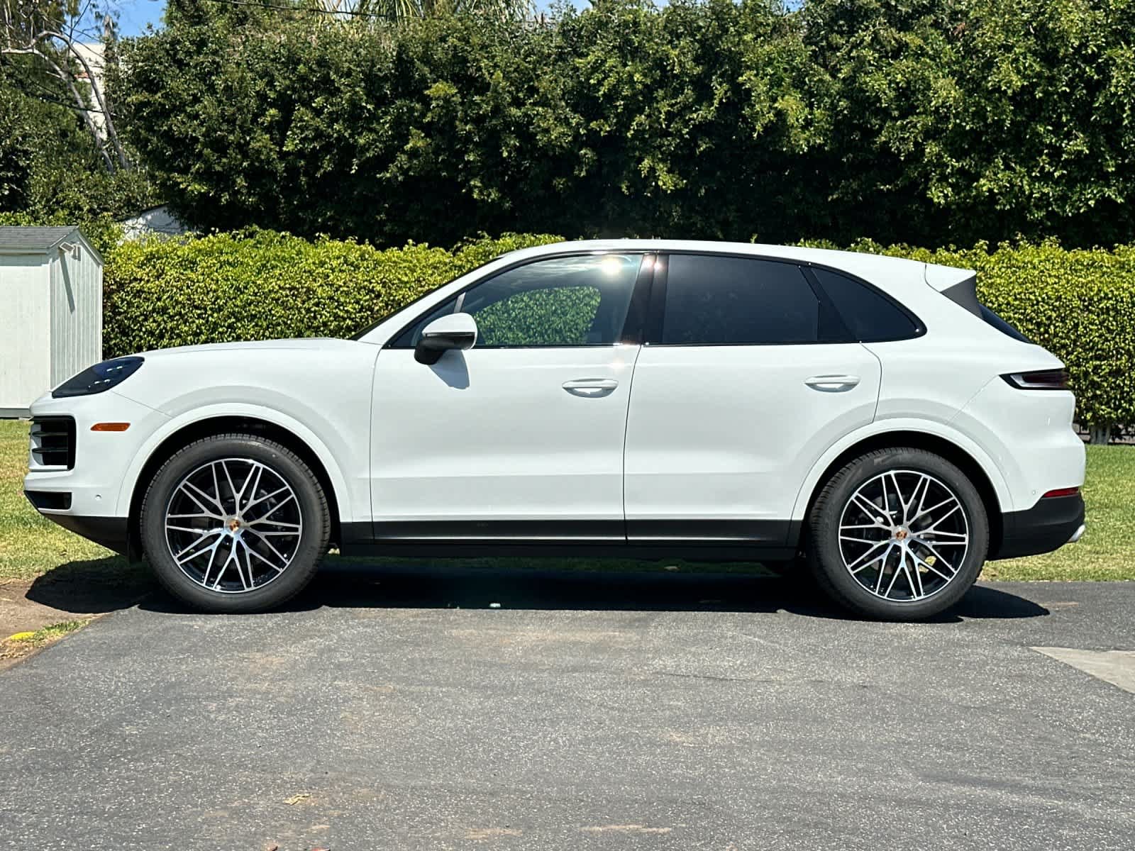 New 2026 Porsche Cayenne AWD/4WD image 2