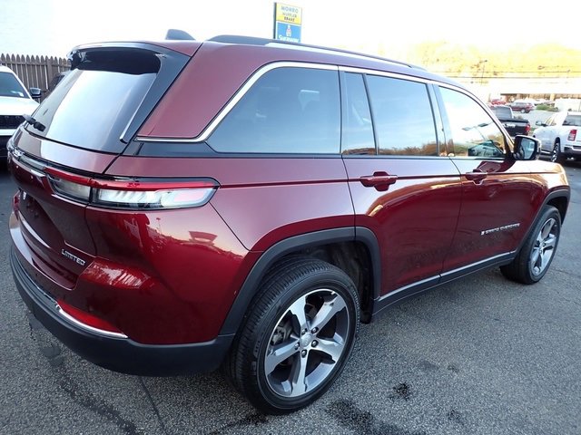 Certified 2024 Jeep Grand Cherokee Limited image 7