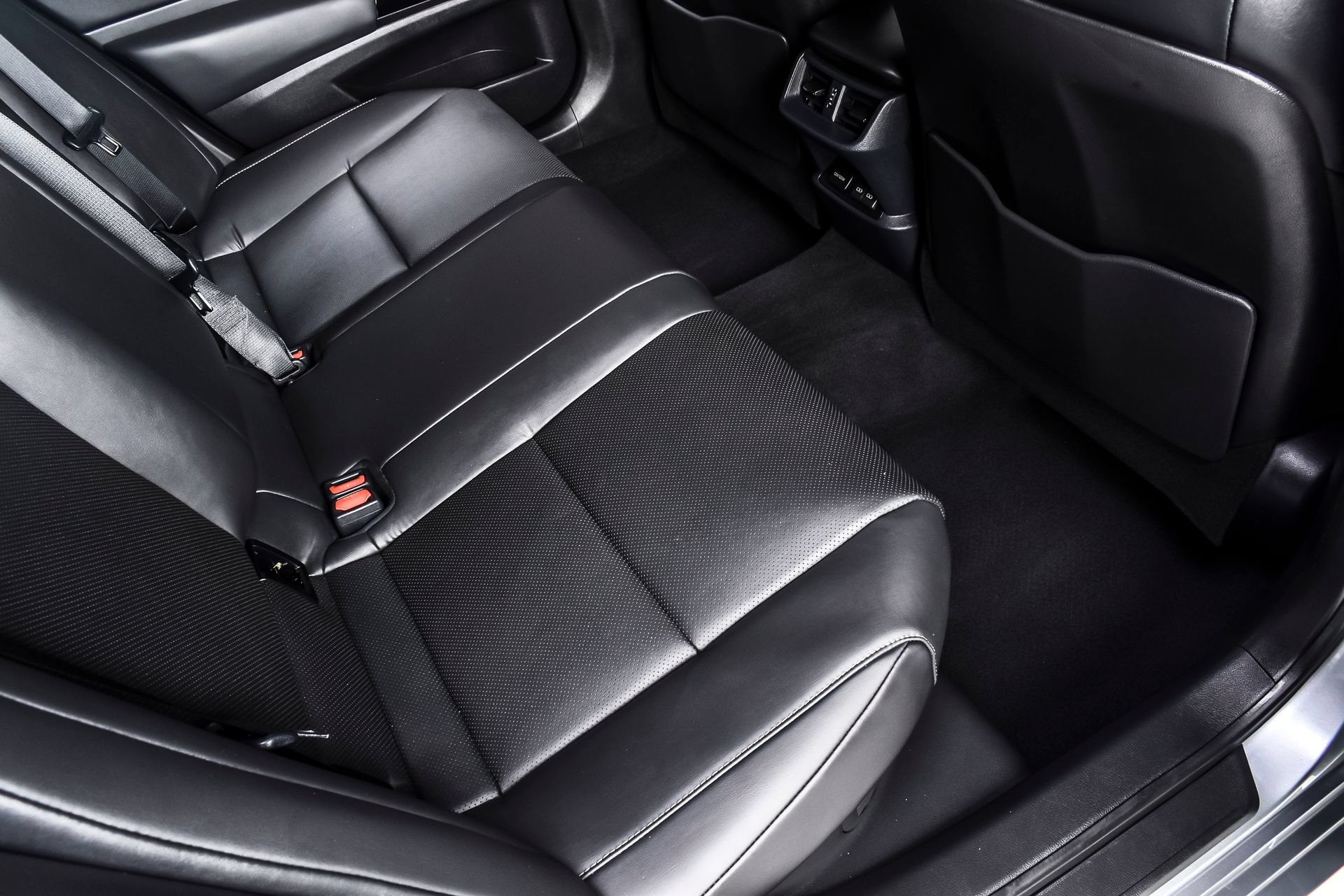 Used 2025 Lexus ES 300h w/ Premium Package FWD image 22
