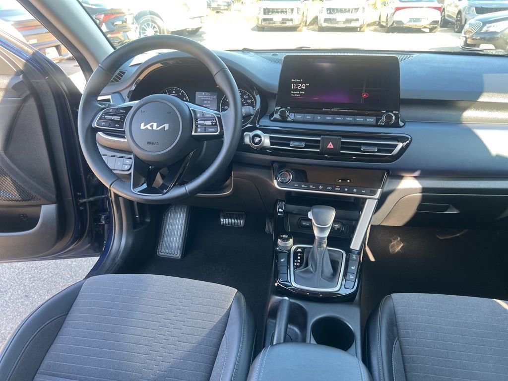 Certified 2023 Kia Seltos S w/ Navigation Package image 17