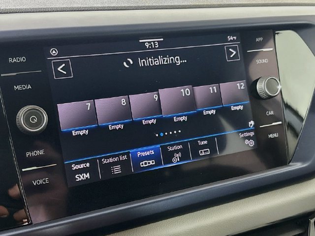 Certified 2022 Volkswagen Taos SE FWD image 16