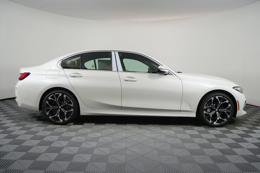 Used 2026 BMW 330i Sedan w/ Premium Package RWD image 3
