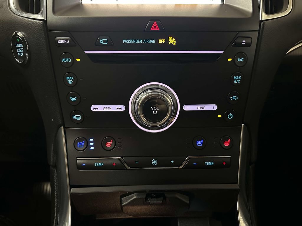 Used 2019 Ford Edge Titanium w/ Equipment Group 301A AWD/4WD image 32