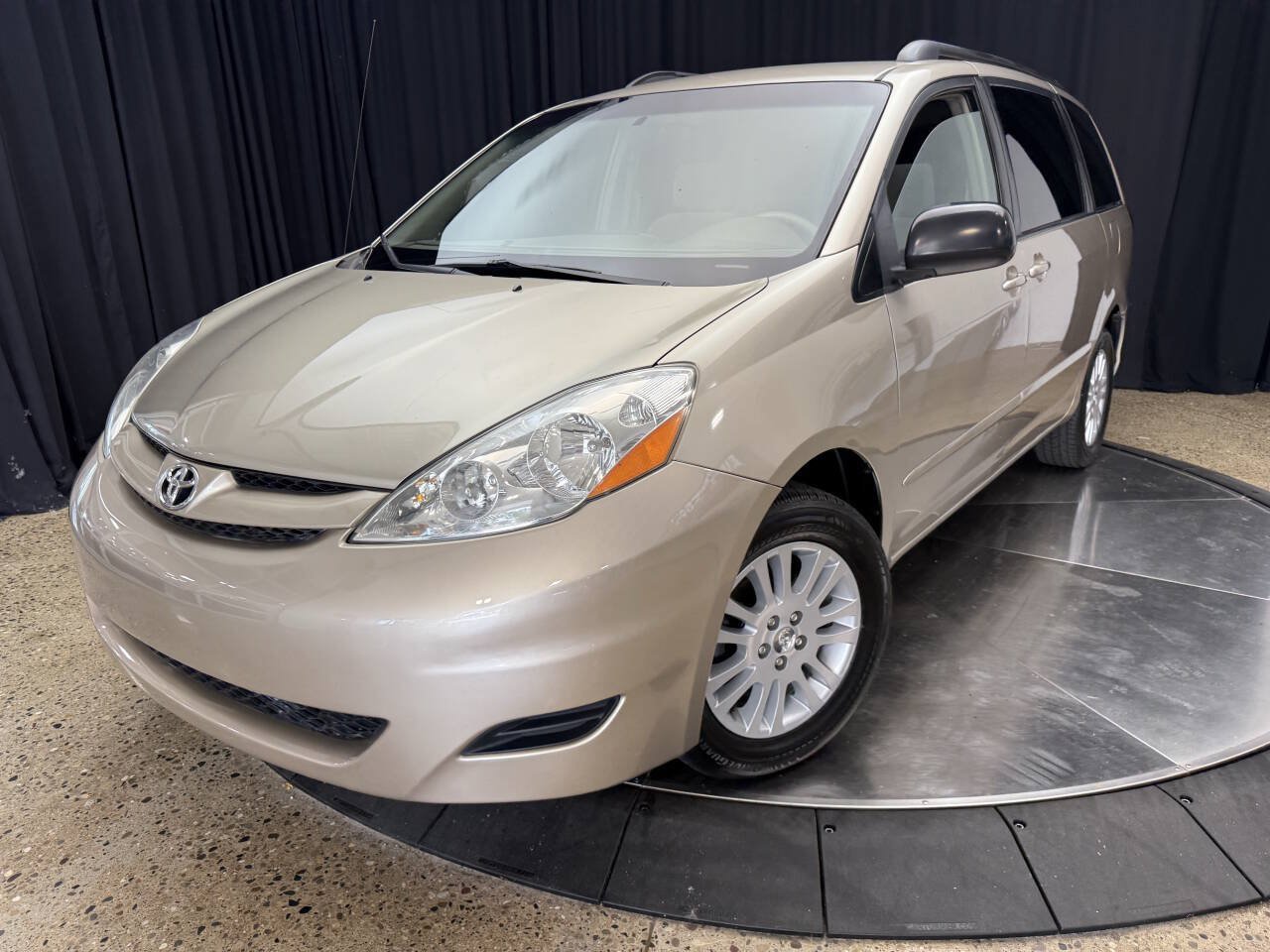 Used 2008 Toyota Sienna LE AWD/4WD image 13