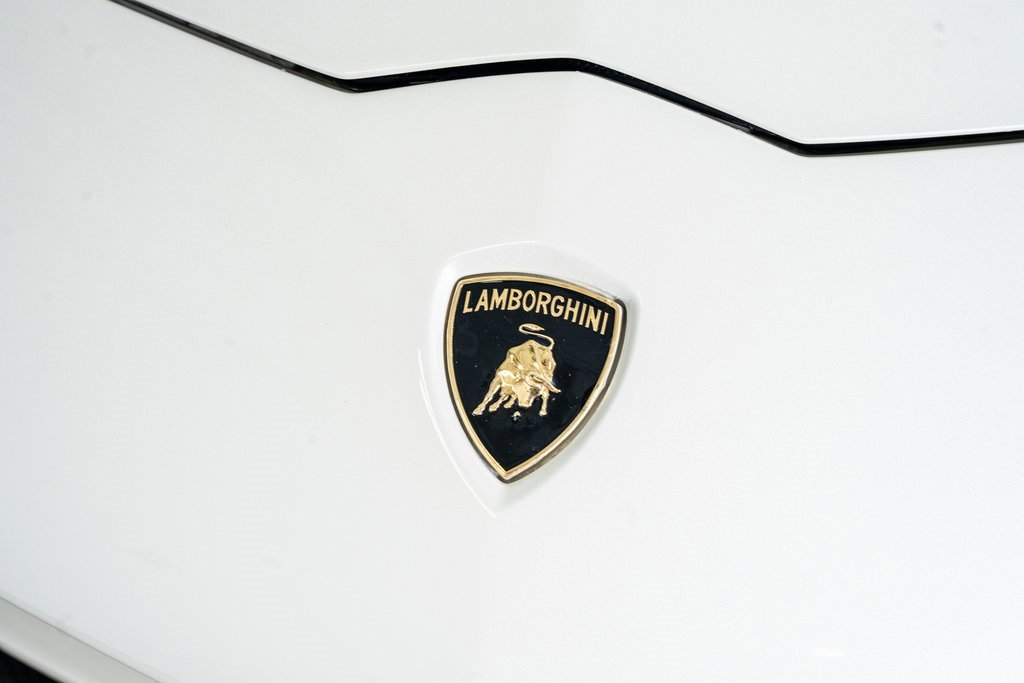 Used 2017 Lamborghini Aventador S image 17