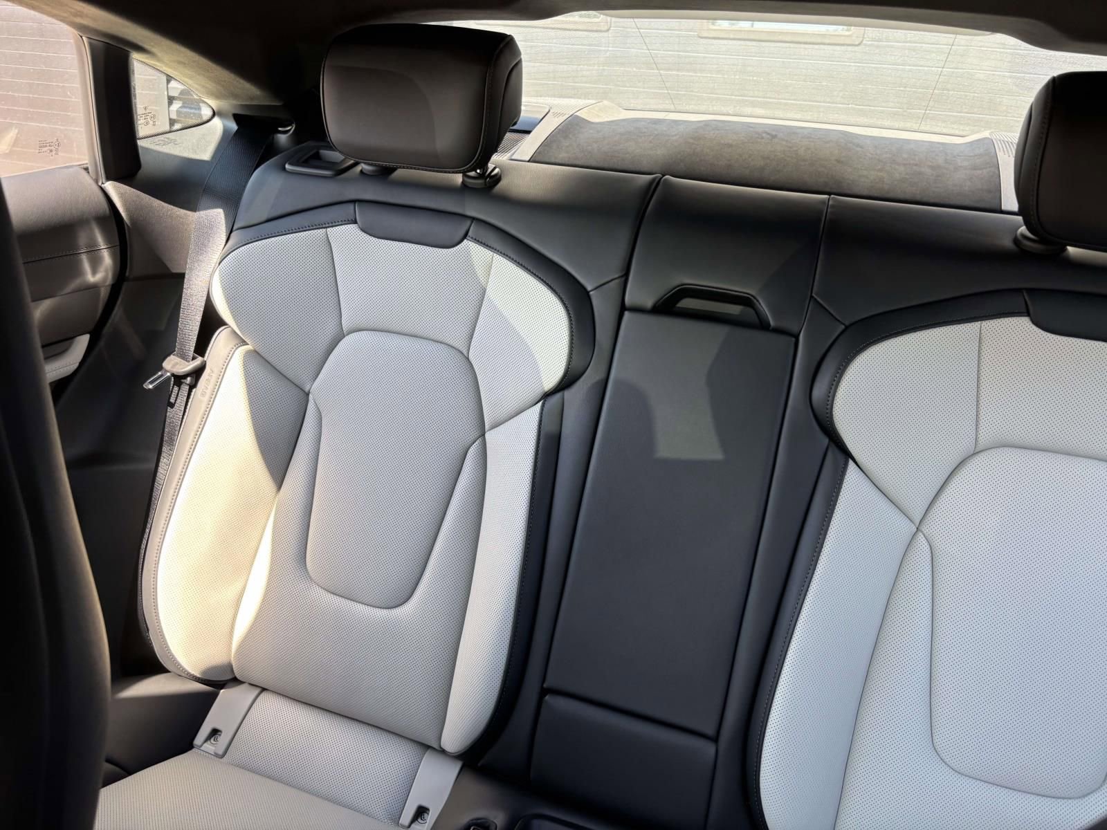 New 2026 Porsche Taycan Turbo S image 39